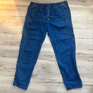 GAP Indigo Elastic Waist Jeans size small